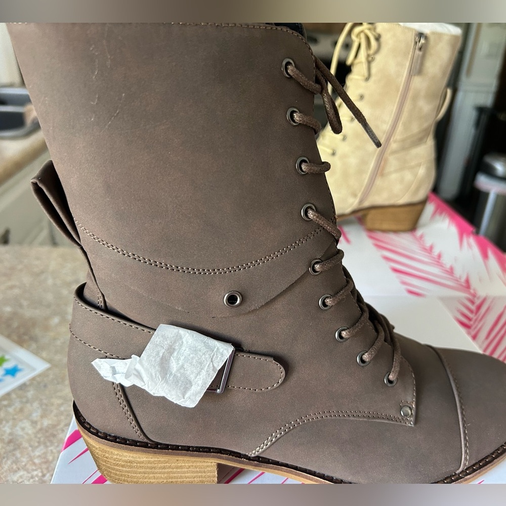 Hey Girl by Corkys Hocus Pocus Boots in Chocolate - New - Size 9